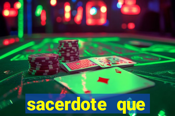 sacerdote que morreu no santo dos santos